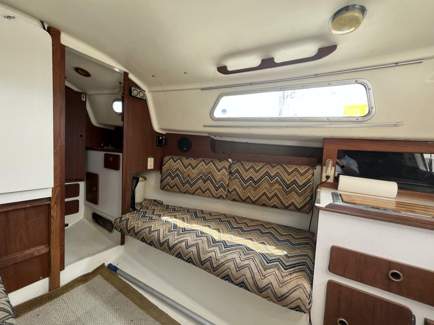 30ft Pearson Yacht For Sale