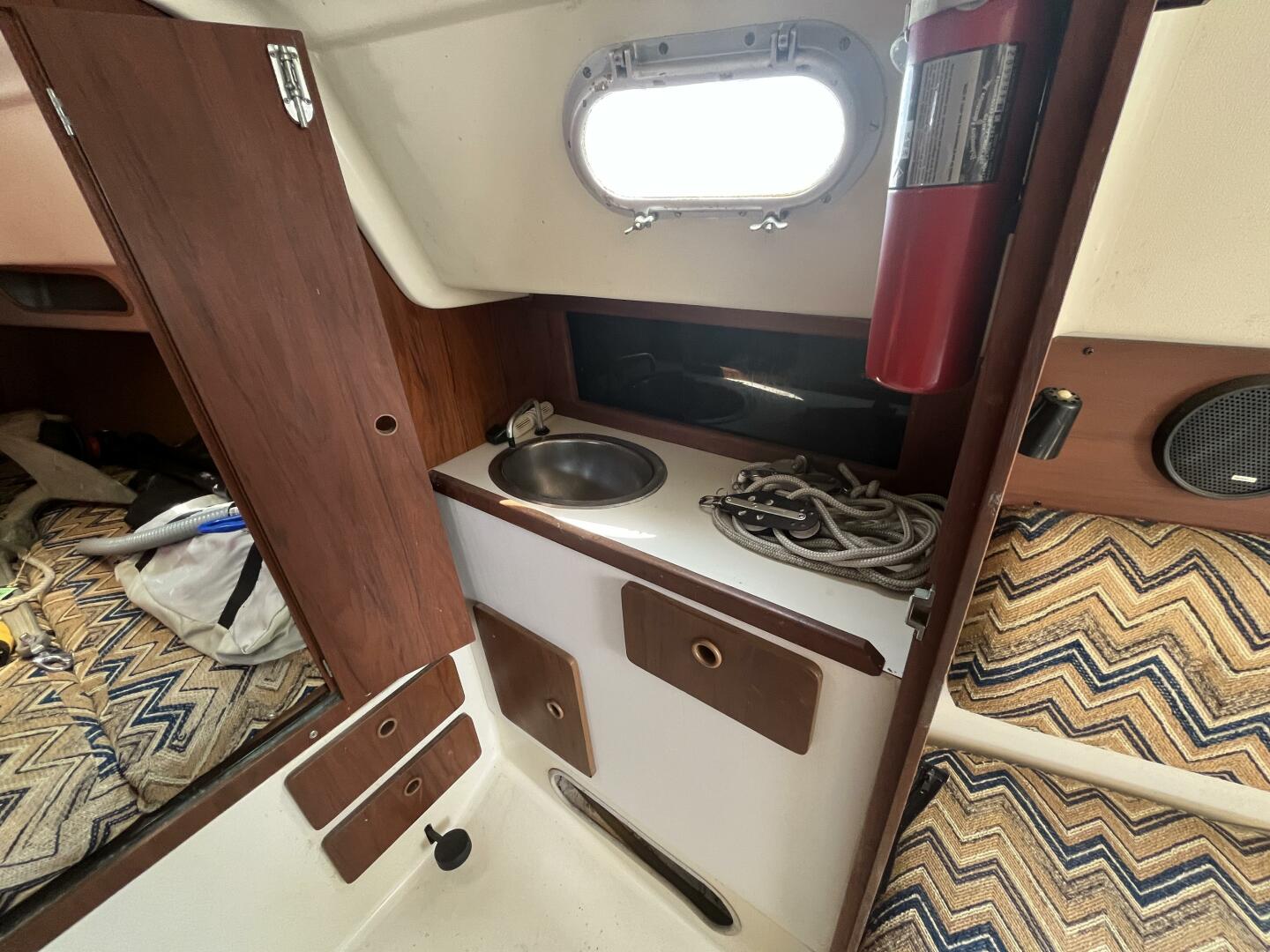 30ft Pearson Yacht For Sale