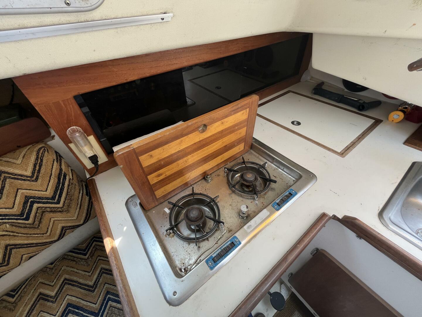 30ft Pearson Yacht For Sale