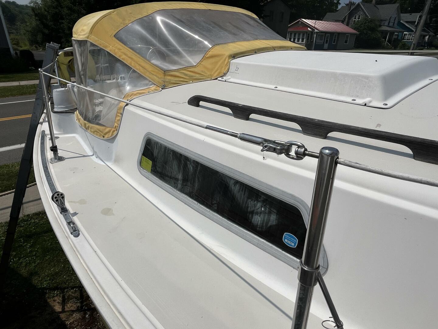 30ft Pearson Yacht For Sale