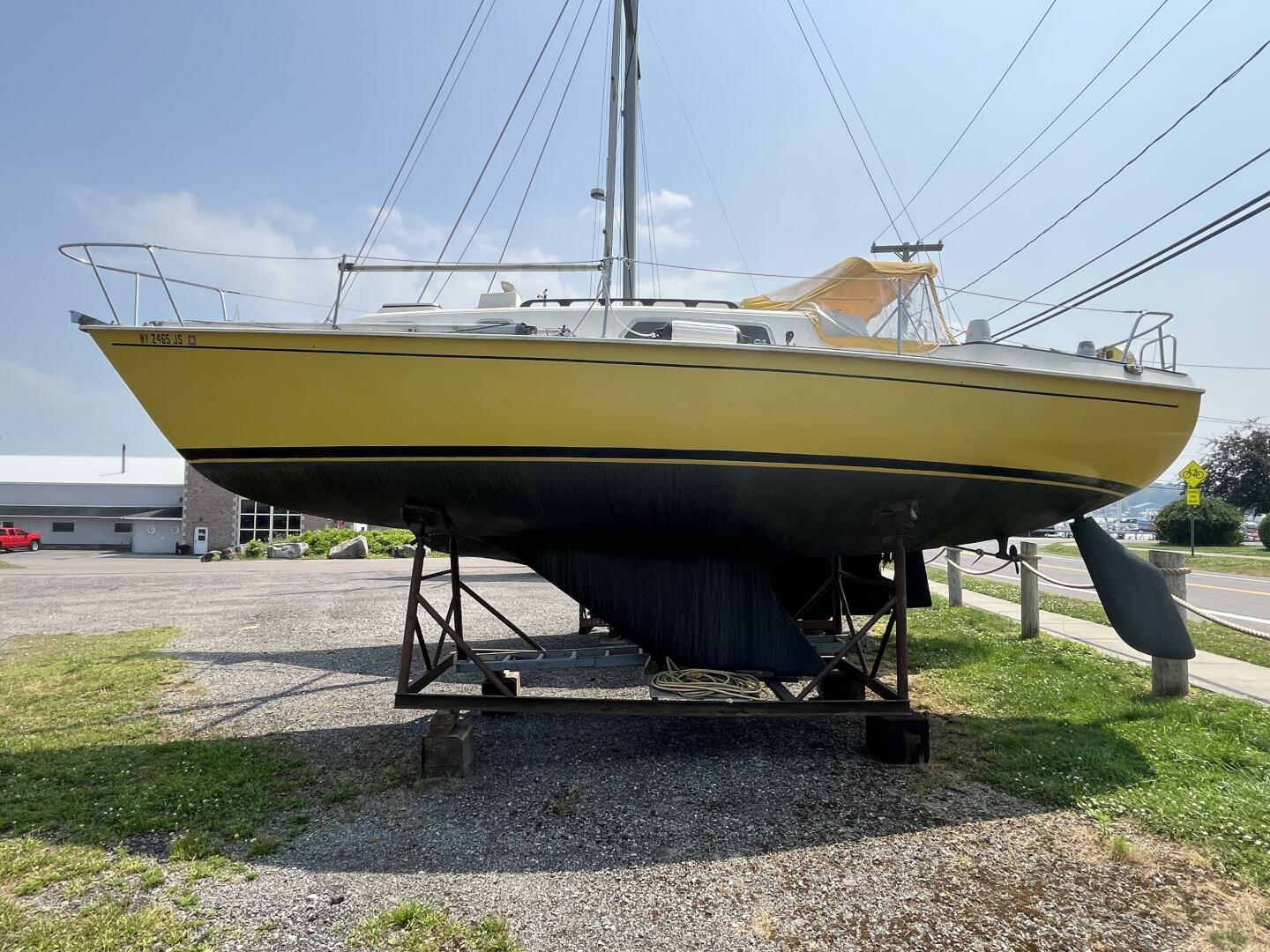 30ft Pearson Yacht For Sale