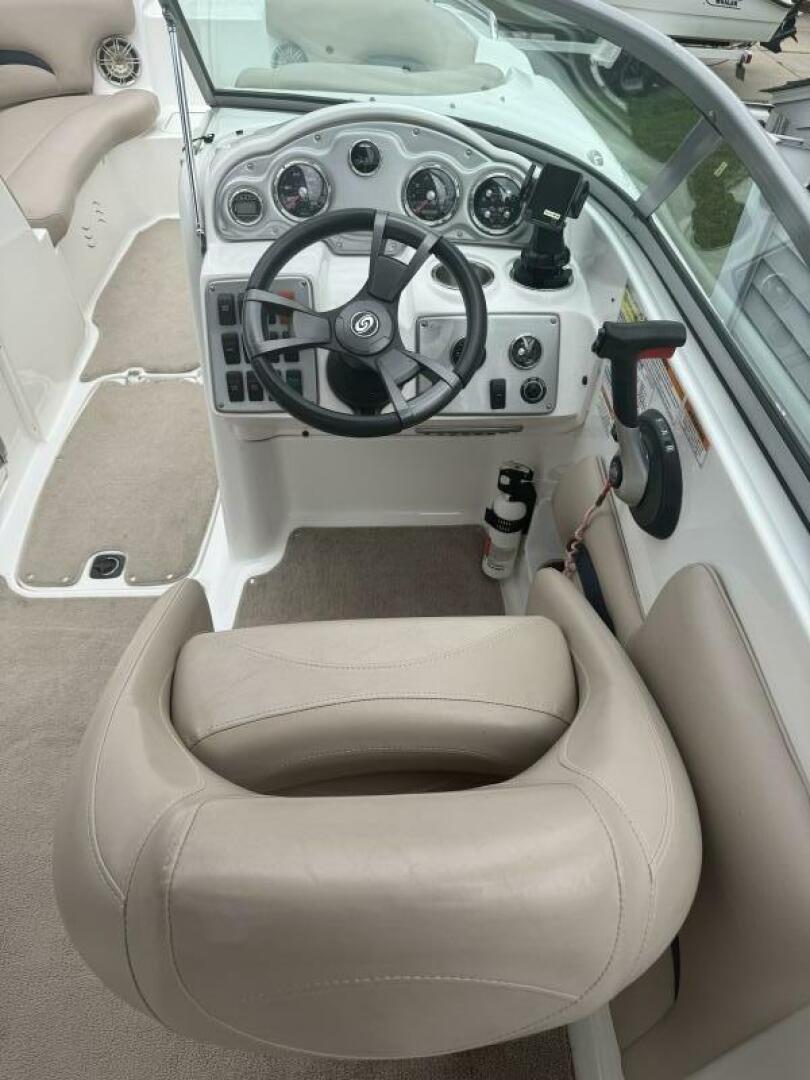 25ft Hurricane Yacht For Sale