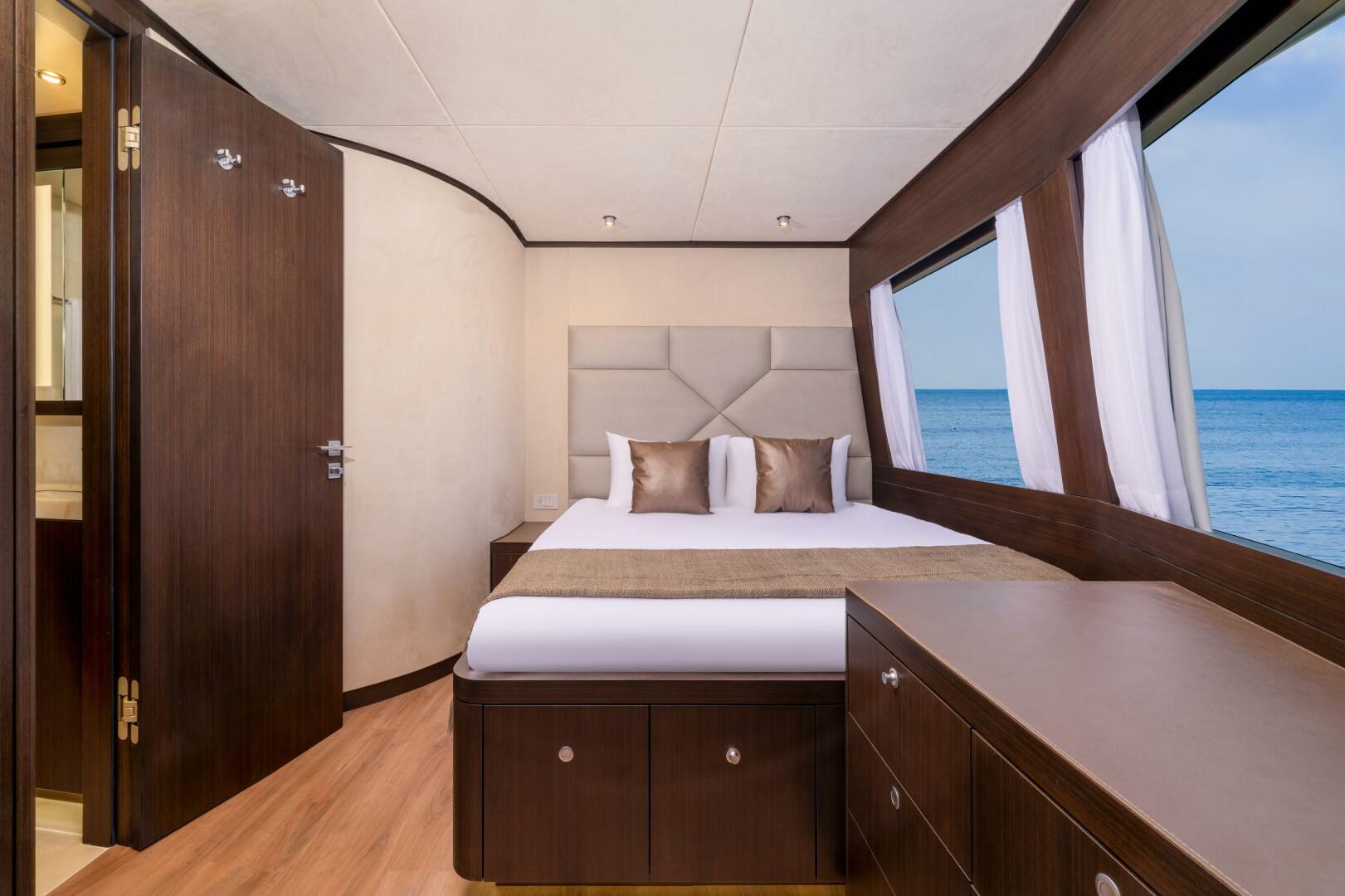 Project 125 125ft Hargrave Yacht For Sale