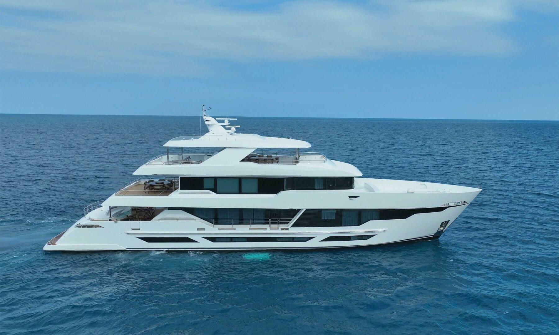 Project 125 125ft Hargrave Yacht For Sale