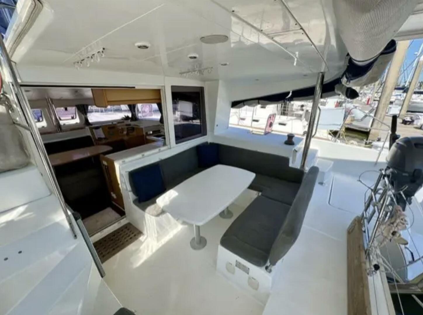39ft Lagoon Yacht For Sale
