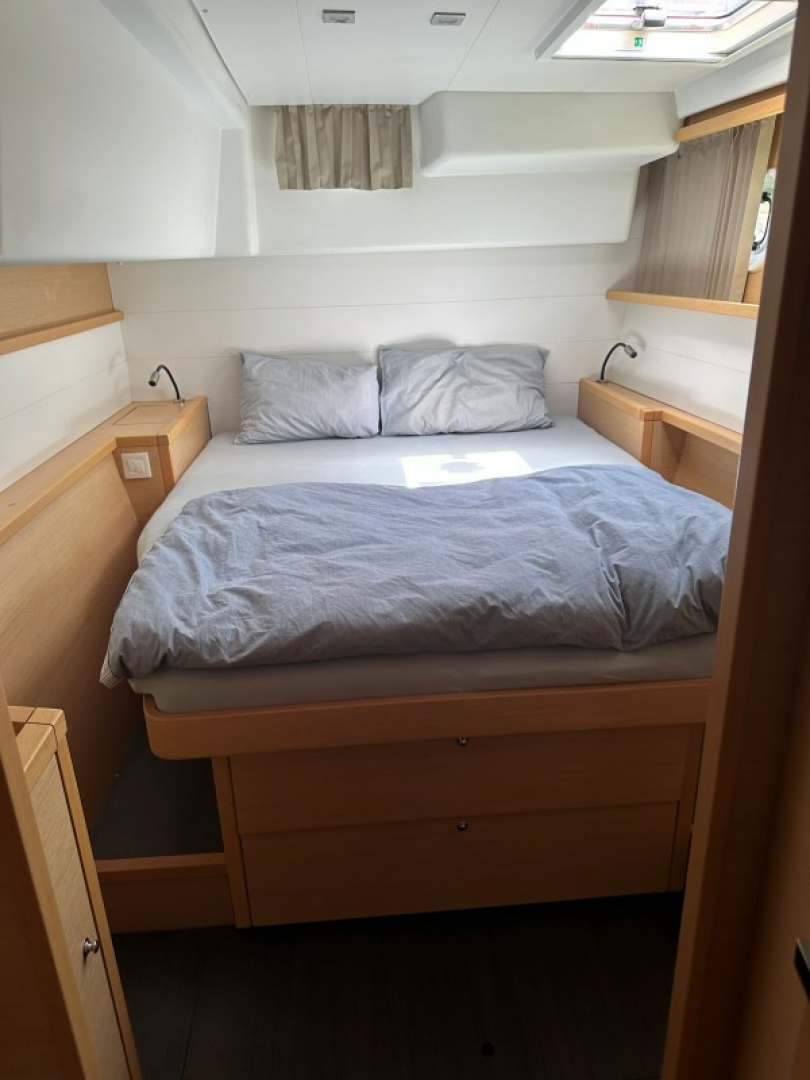 ANGELS SHARE 45ft Lagoon Yacht For Sale