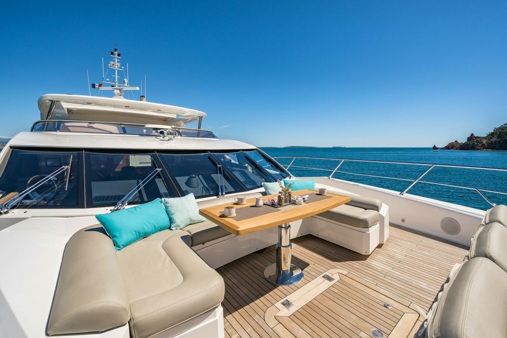 LADY VOLANTIS 115ft Sunseeker Yacht For Sale