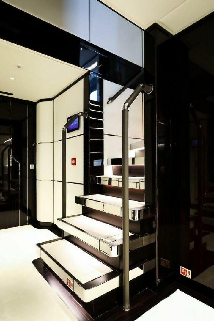 120ft Majesty Yachts Yacht For Sale