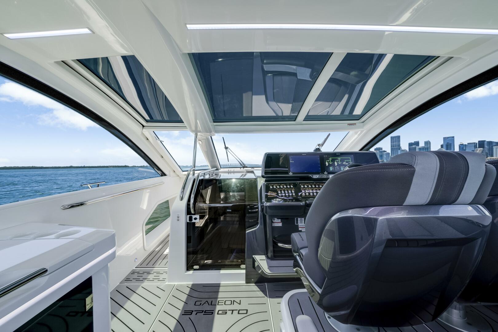 37ft Galeon Yacht For Sale