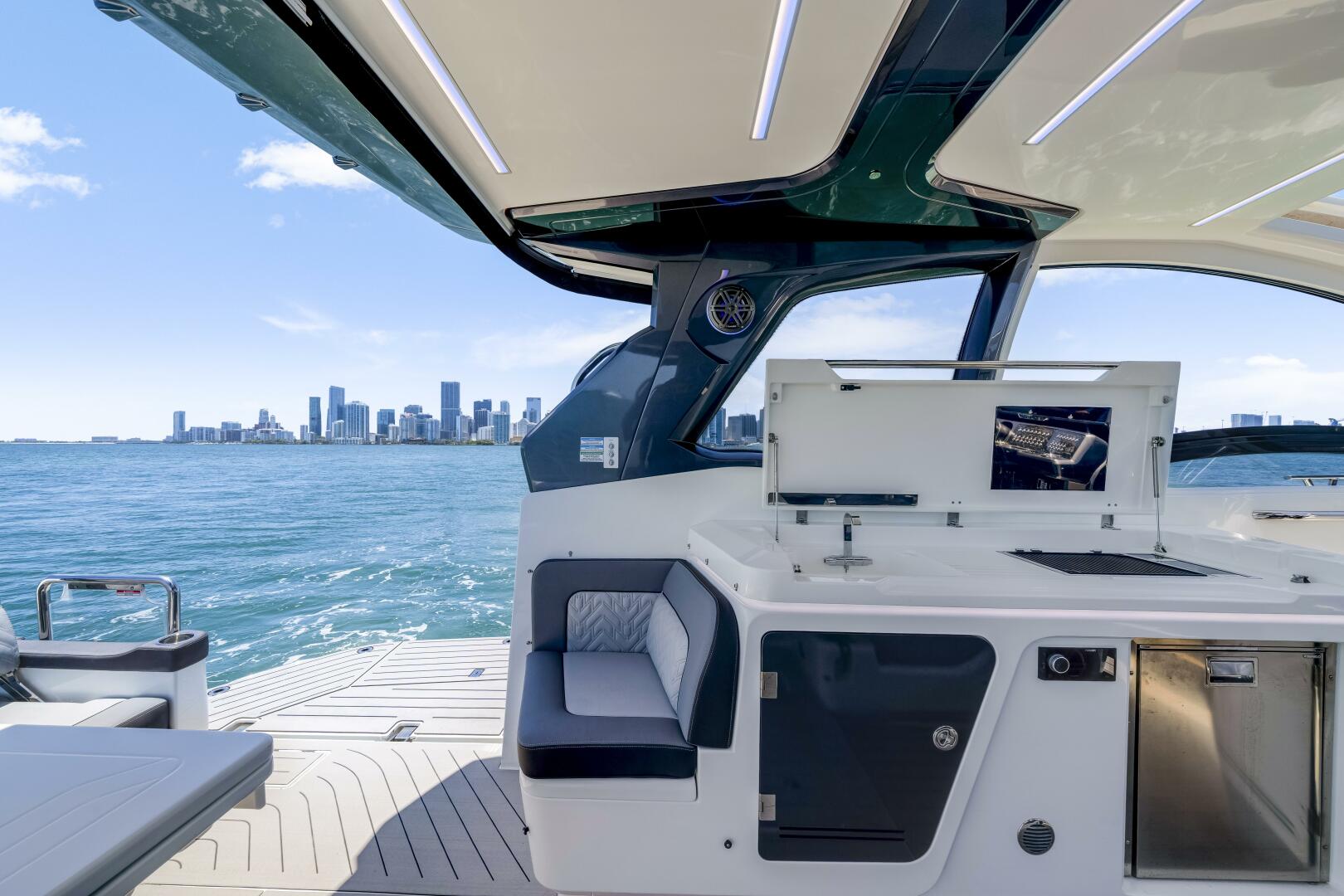 37ft Galeon Yacht For Sale