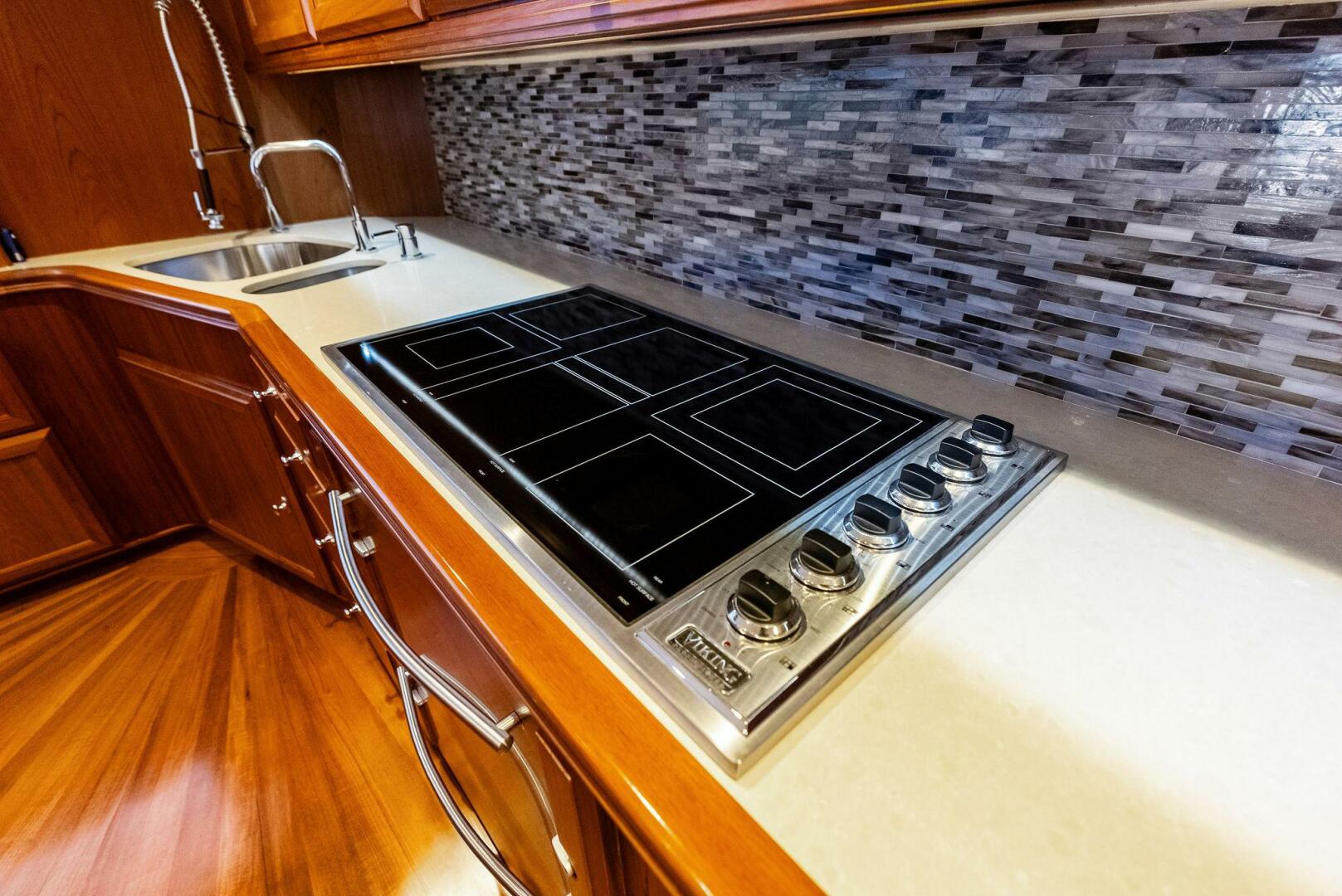 Diggin Donzi 73ft Donzi Yacht For Sale