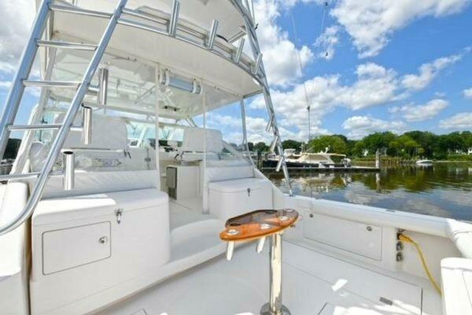 Cabo 35 Fire Cracker - Cockpit