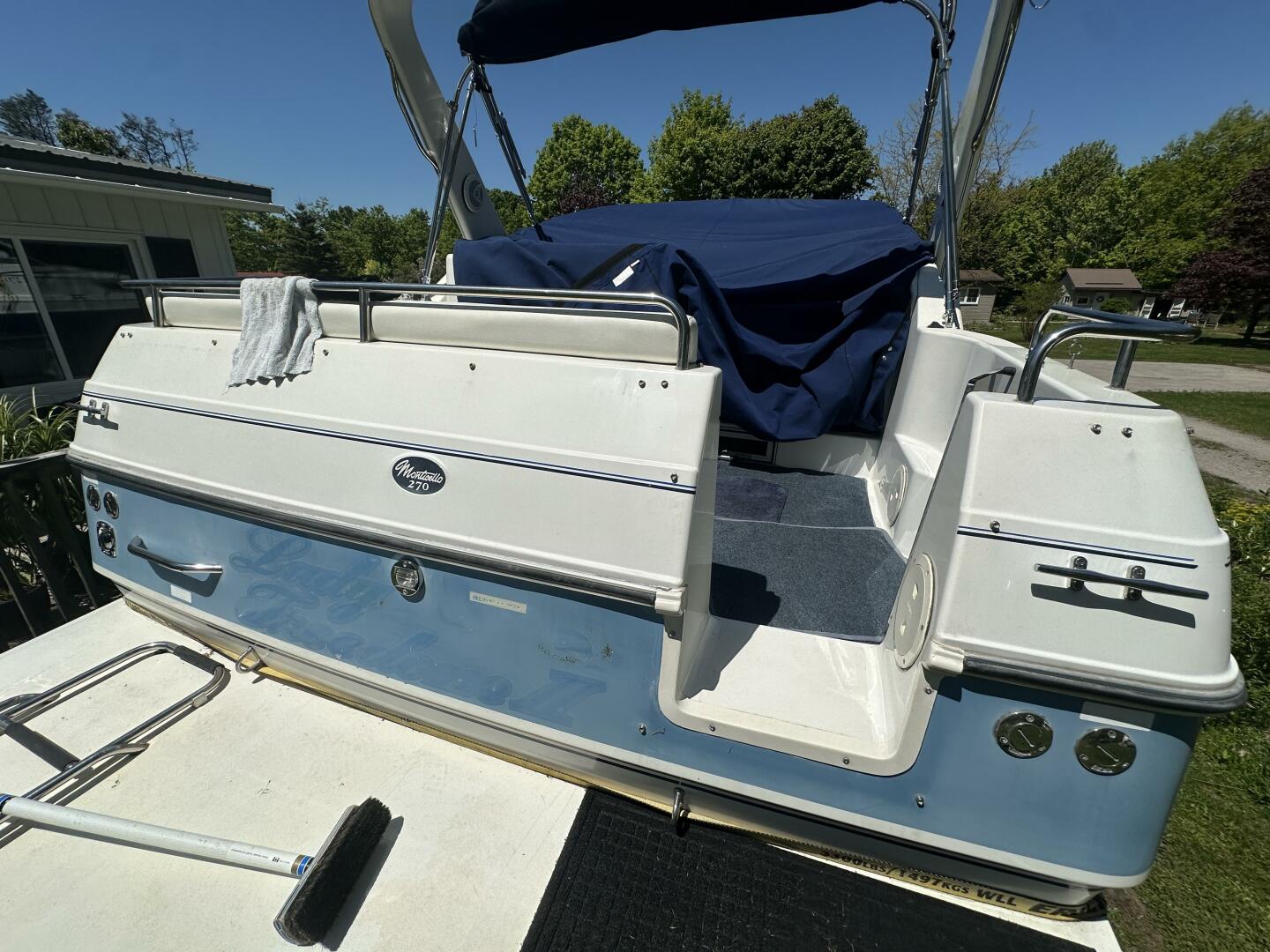 27ft Doral Yacht For Sale