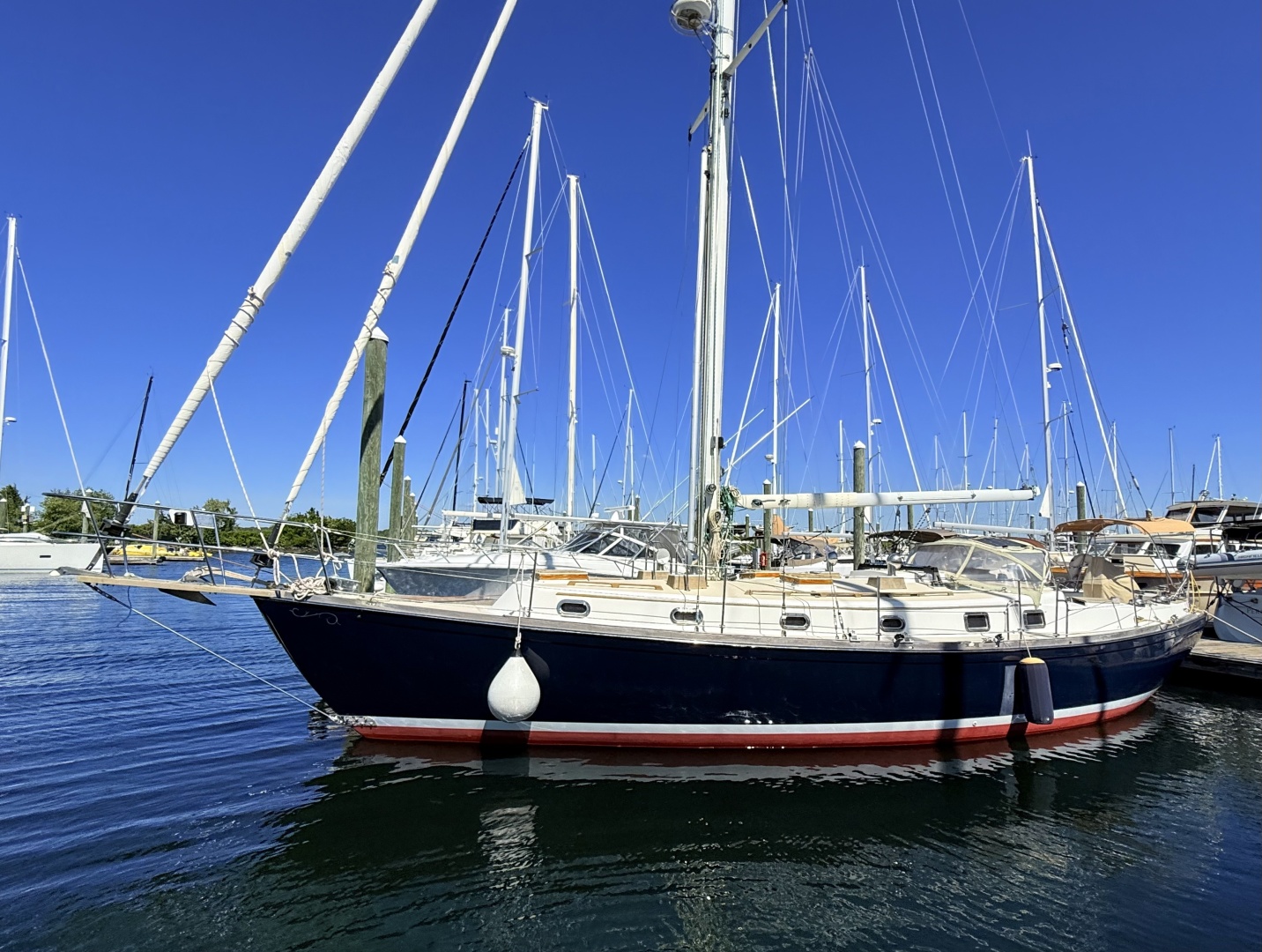2001 Shannon 43 Cutter