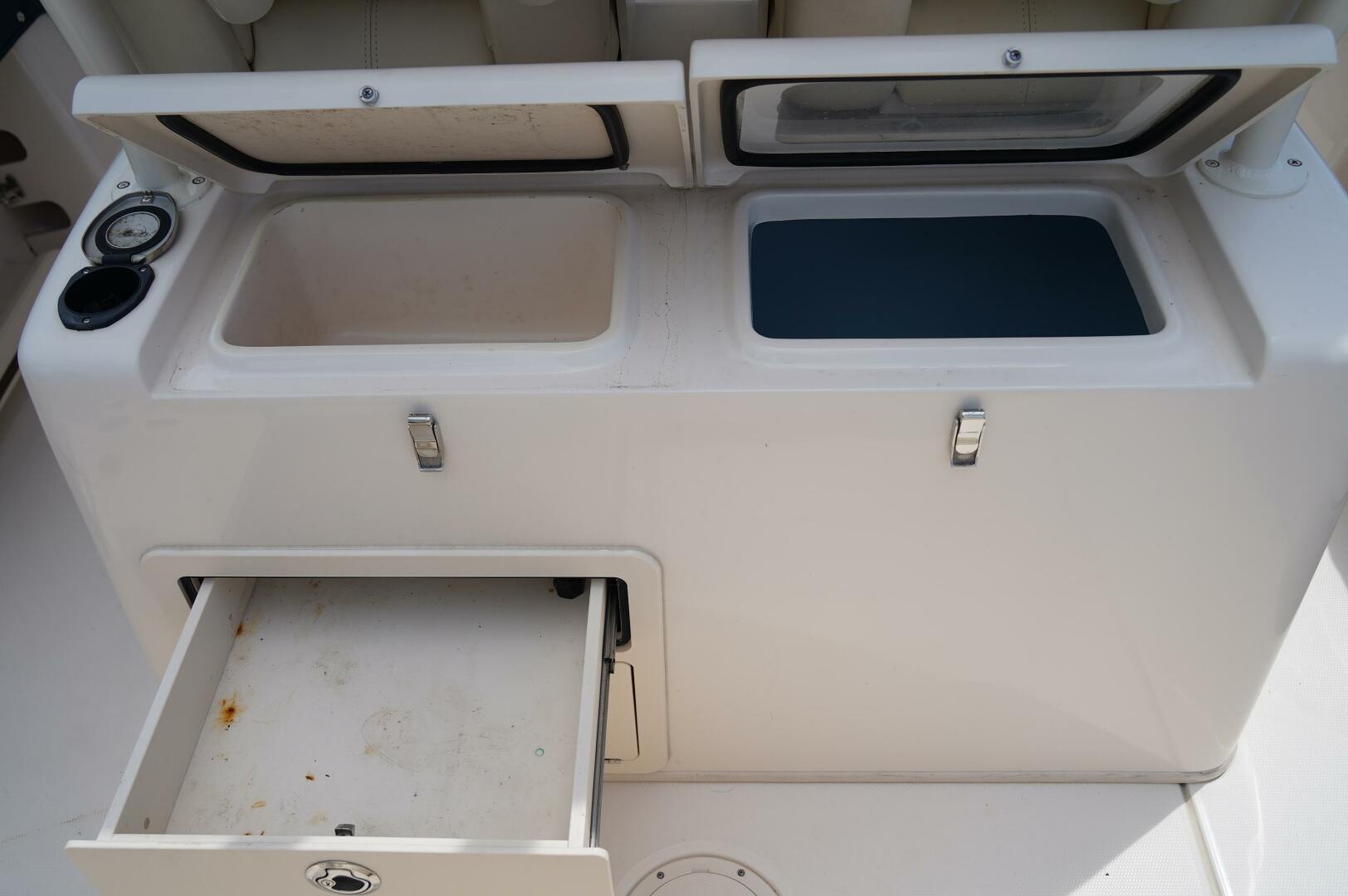 27ft Grady White Yacht For Sale