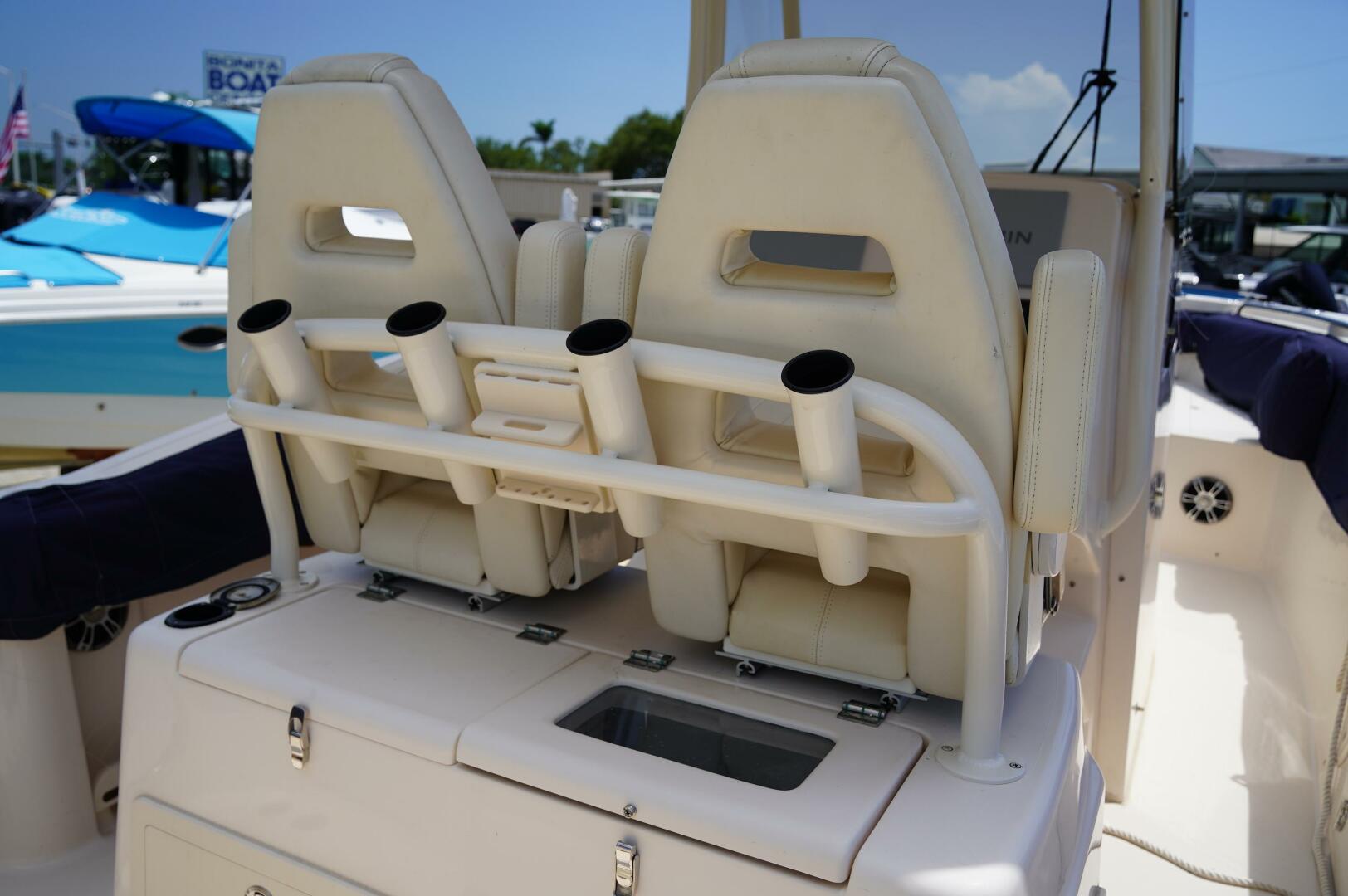 27ft Grady White Yacht For Sale