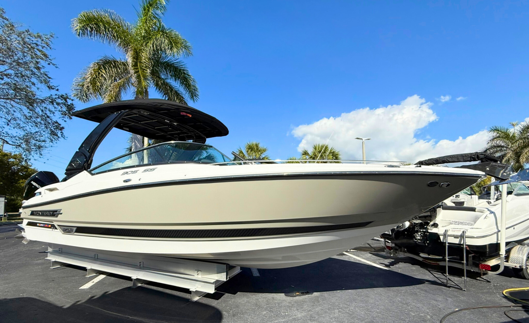 30ft Monterey Yacht For Sale