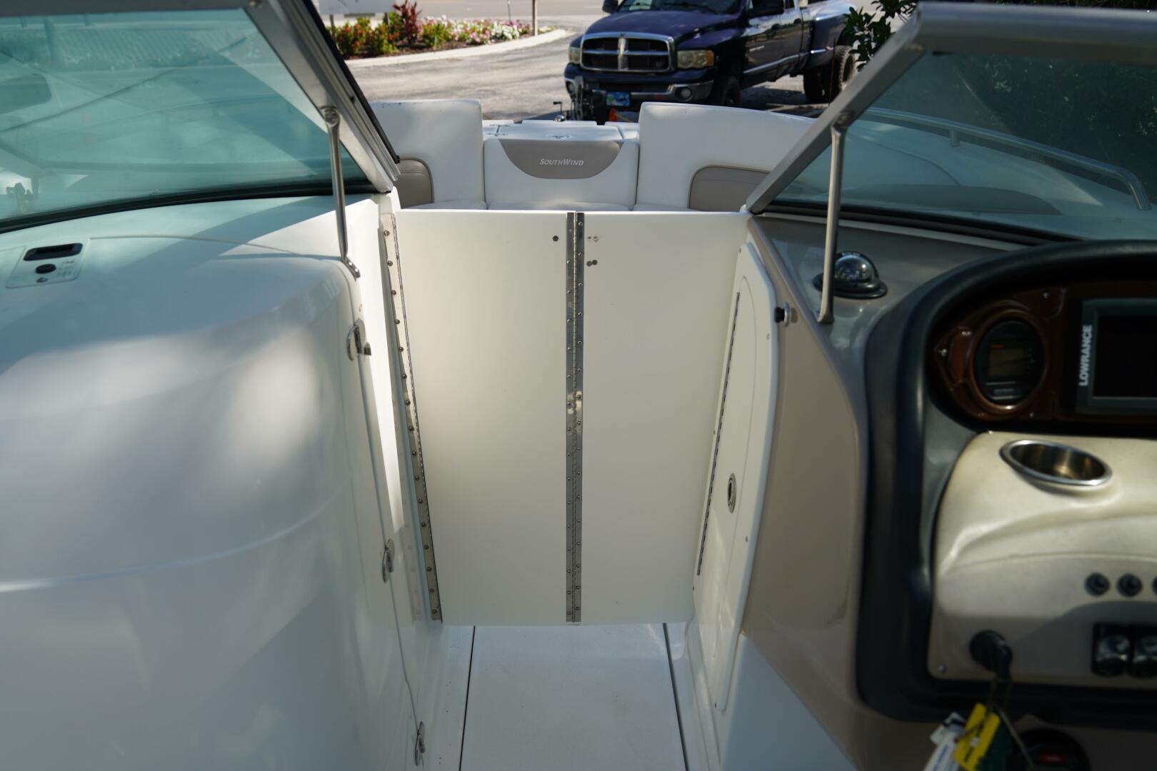 26ft SouthWind Yacht For Sale