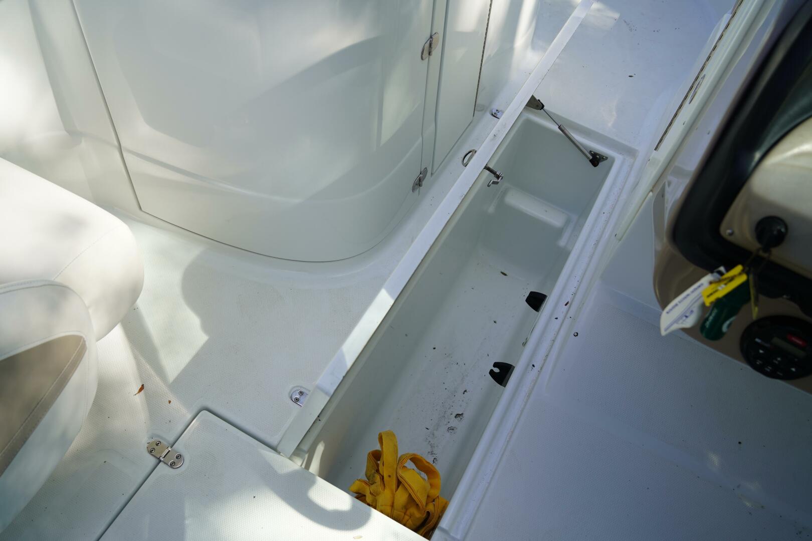 26ft SouthWind Yacht For Sale