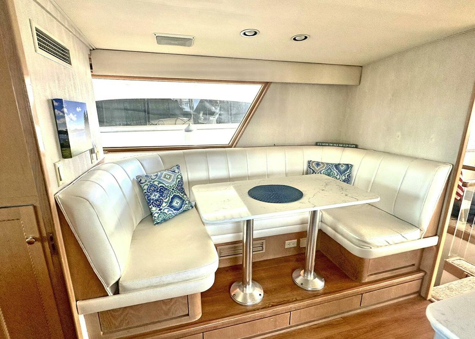 70ft Hatteras Yacht For Sale