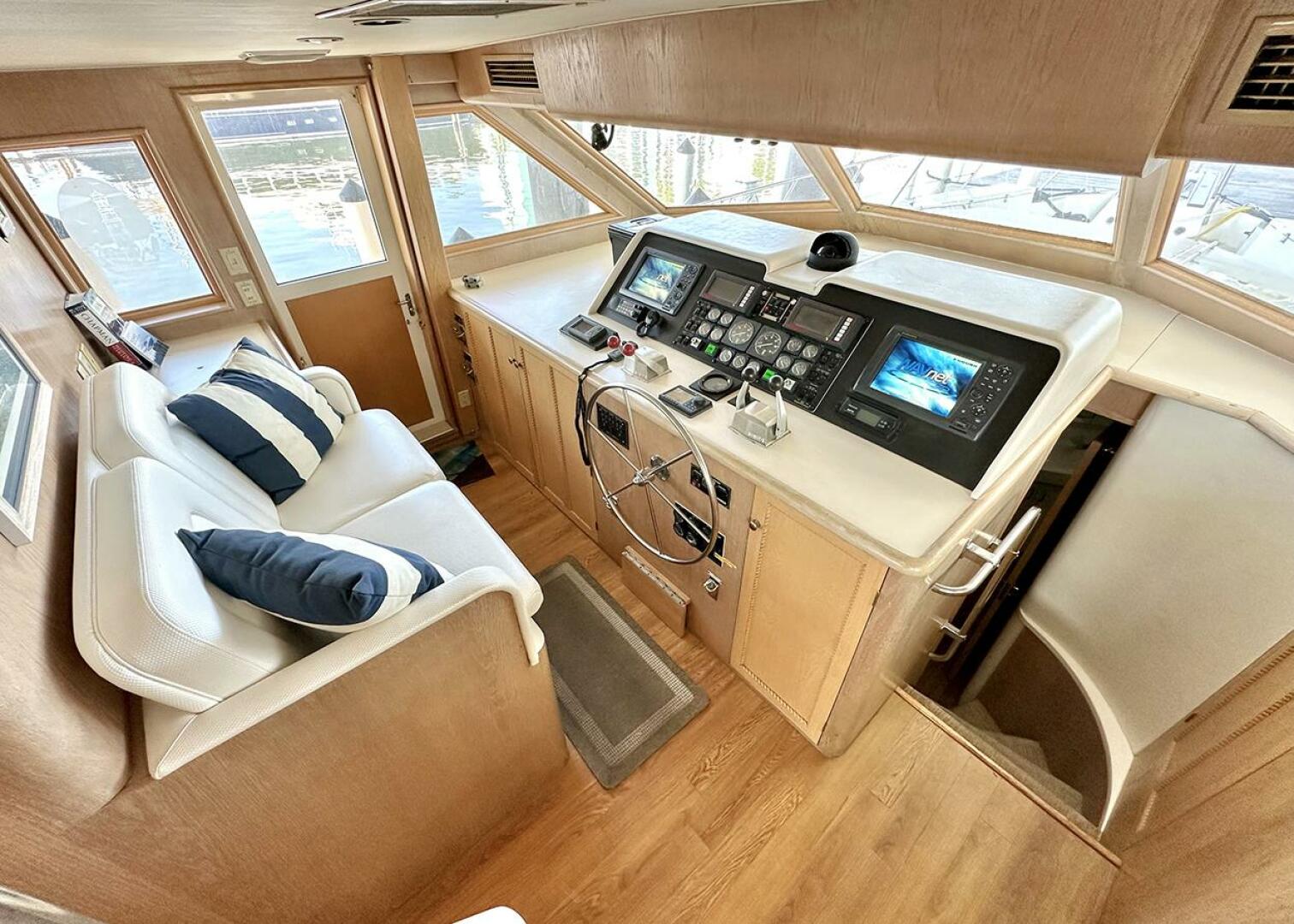 70ft Hatteras Yacht For Sale