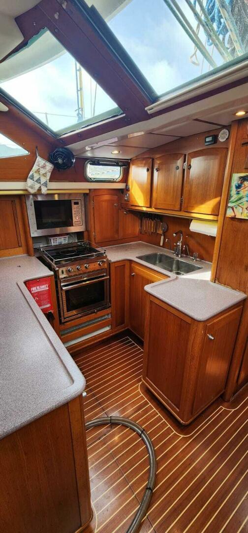Dawdle 44ft Fantasi Yacht For Sale