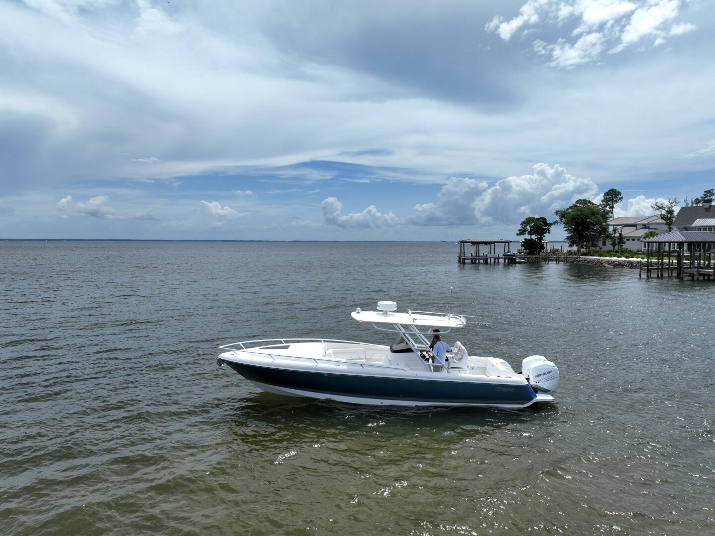 2023 Intrepid 327-I Valor- Profile
