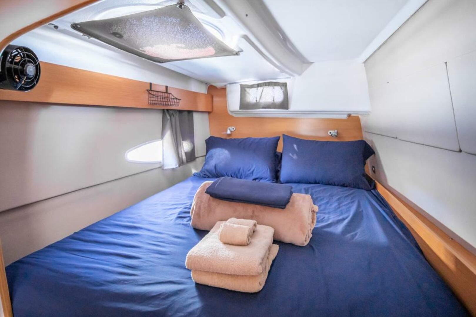 41ft Fountaine Pajot Yacht For Sale