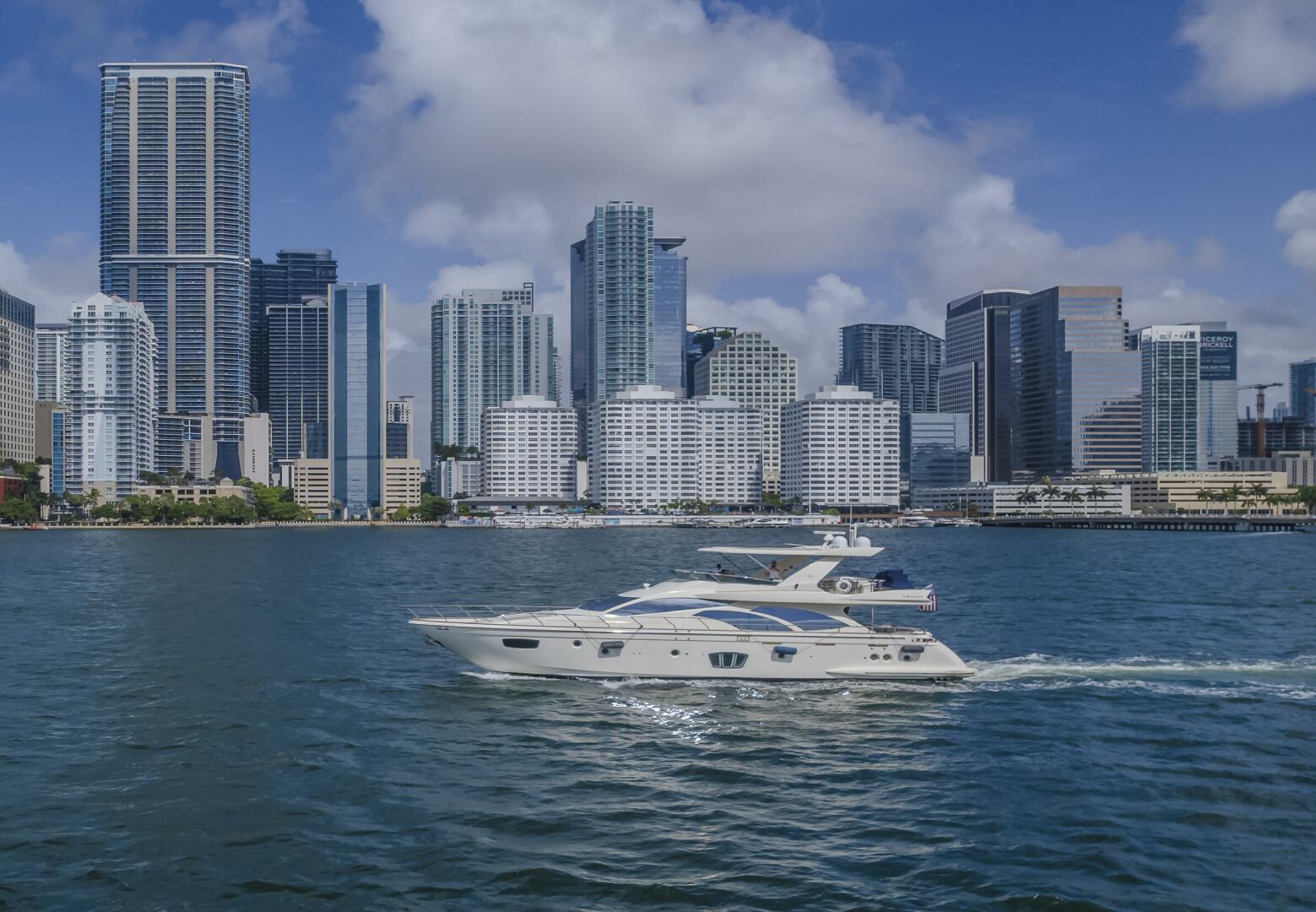 Thinks It s His Too 75ft Azimut Yacht For Sale