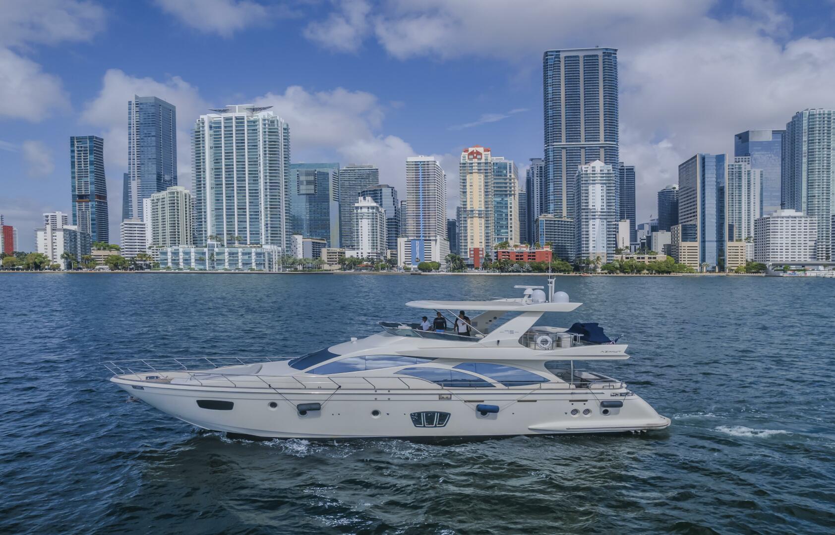 Thinks It s His Too 75ft Azimut Yacht For Sale