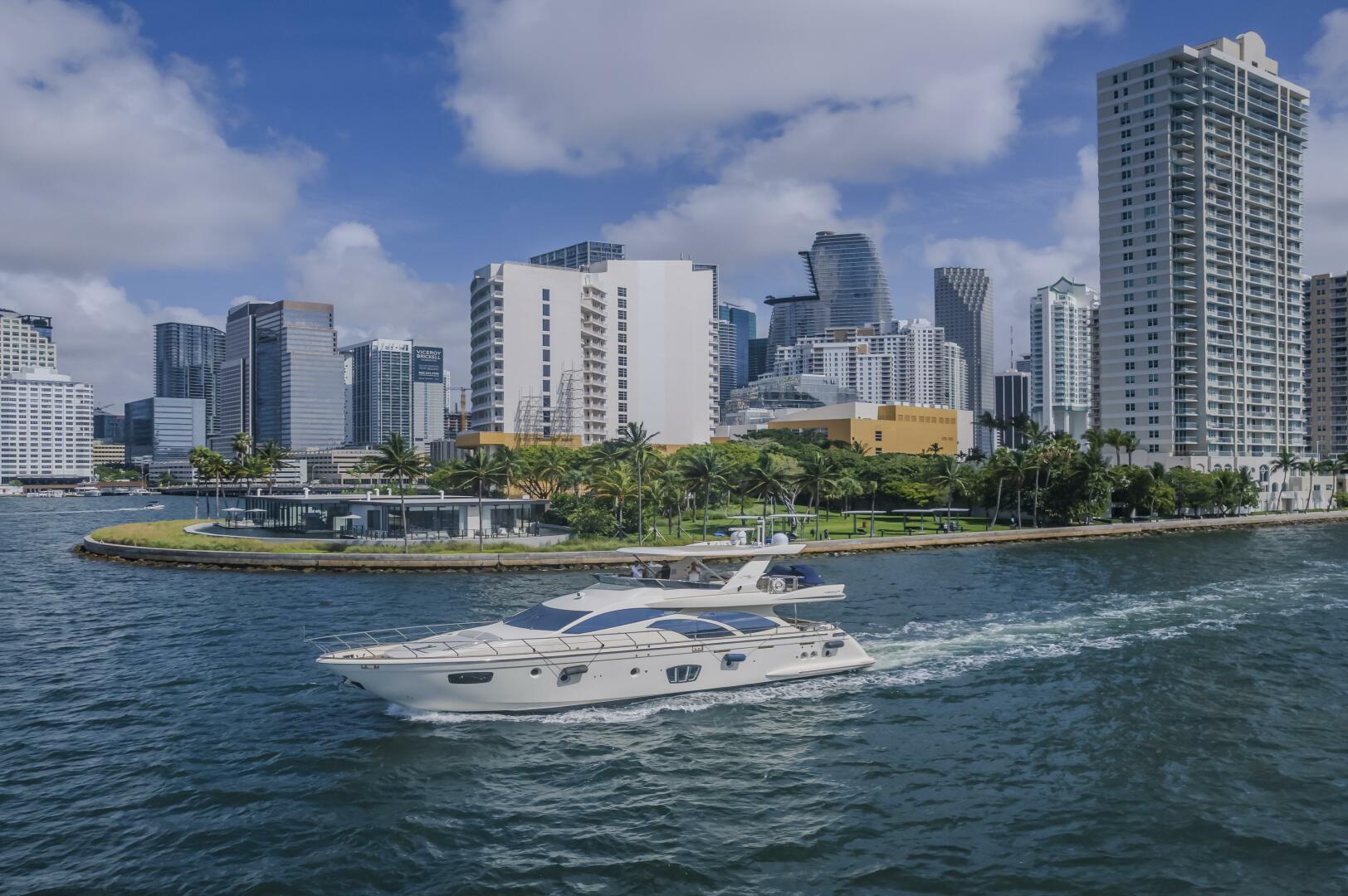 Thinks It s His Too 75ft Azimut Yacht For Sale