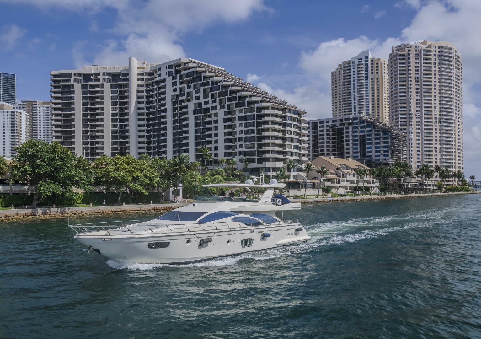 Thinks It s His Too 75ft Azimut Yacht For Sale