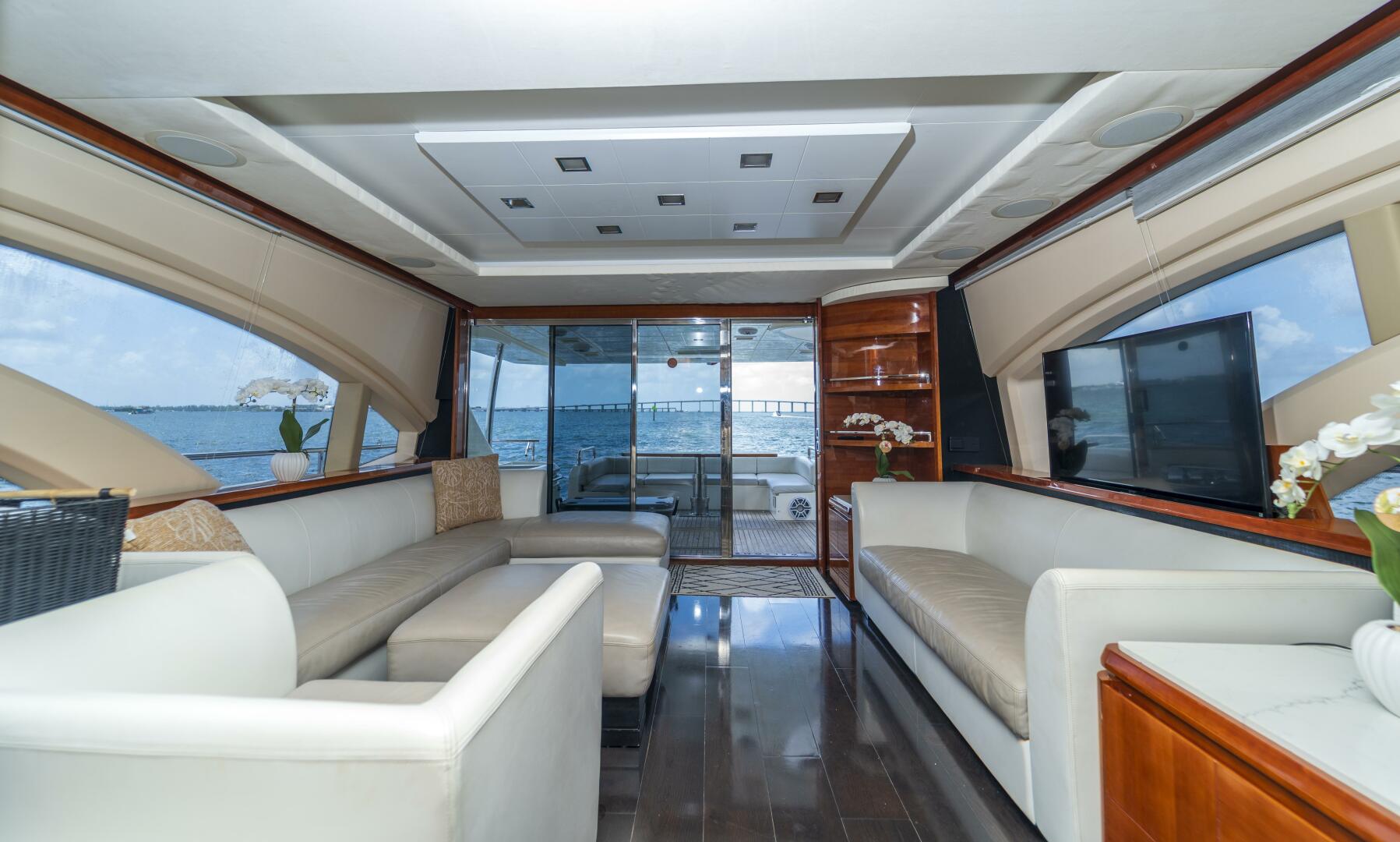 Thinks It s His Too 75ft Azimut Yacht For Sale