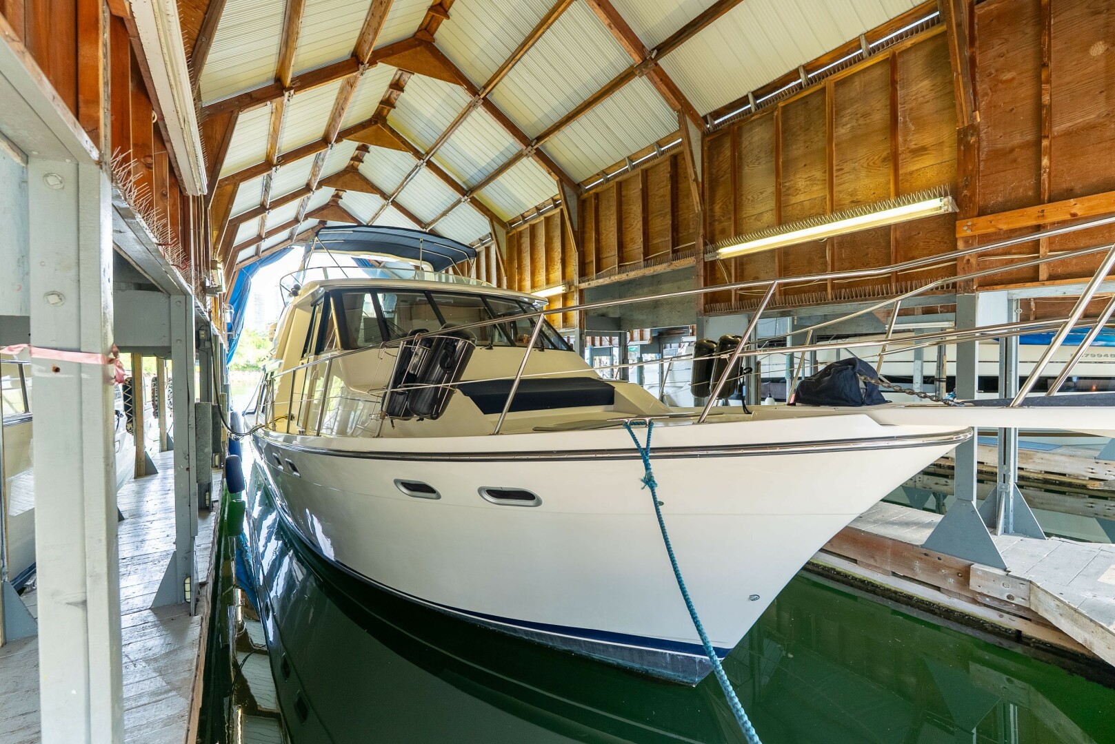 47ft Bayliner Yacht For Sale
