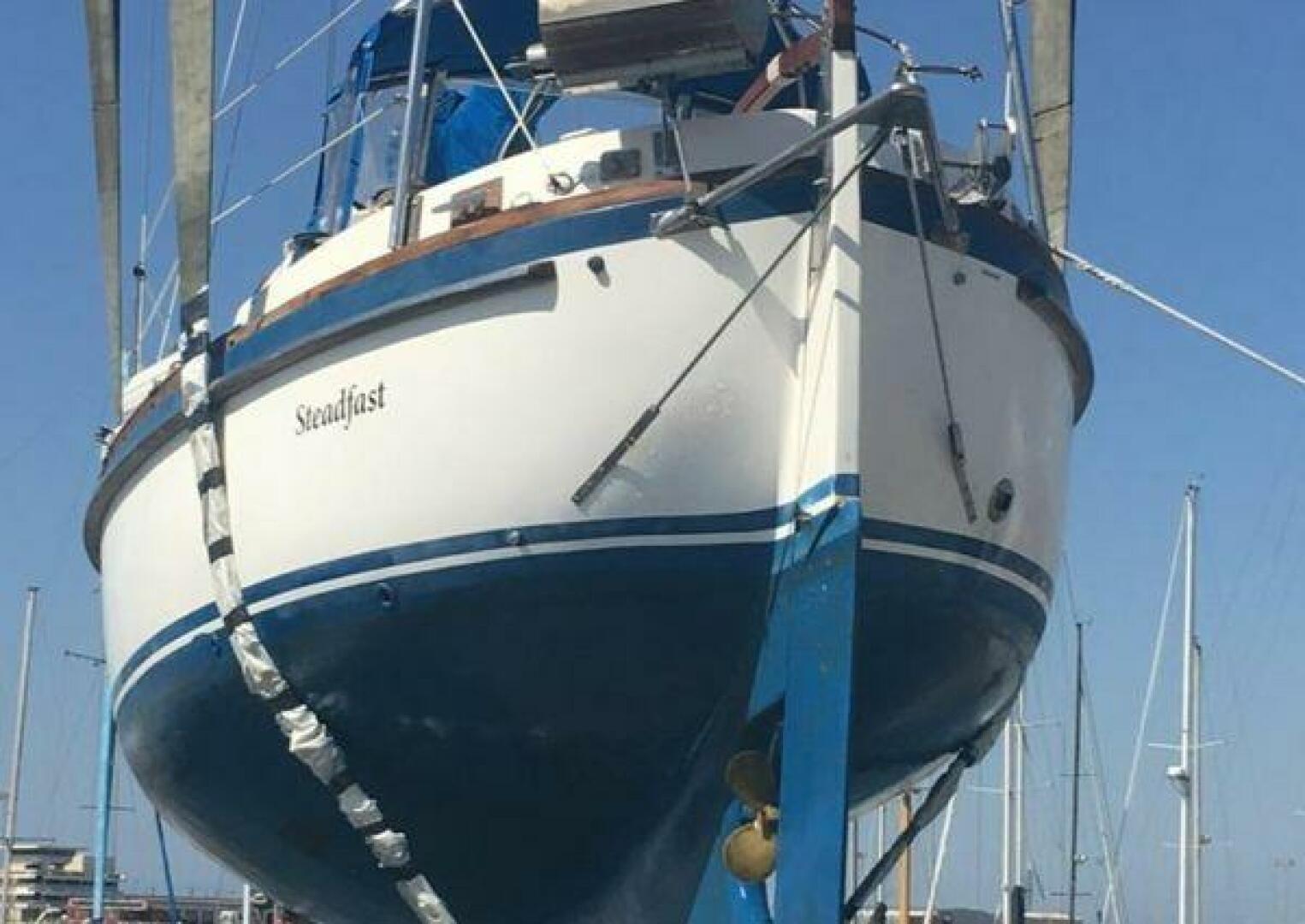 Steadfast 25ft Vancouver Yacht For Sale