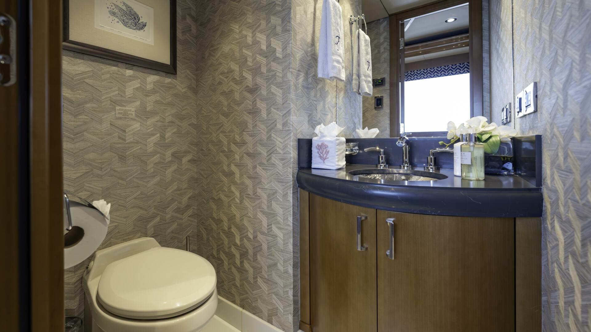 2014-Westport-40M-Yacht-For-Sale-Bahamas.jpg