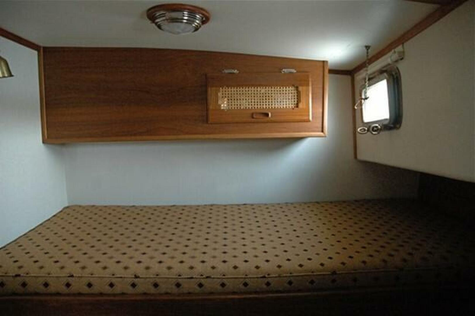 Adria 40ft Willard Yacht For Sale