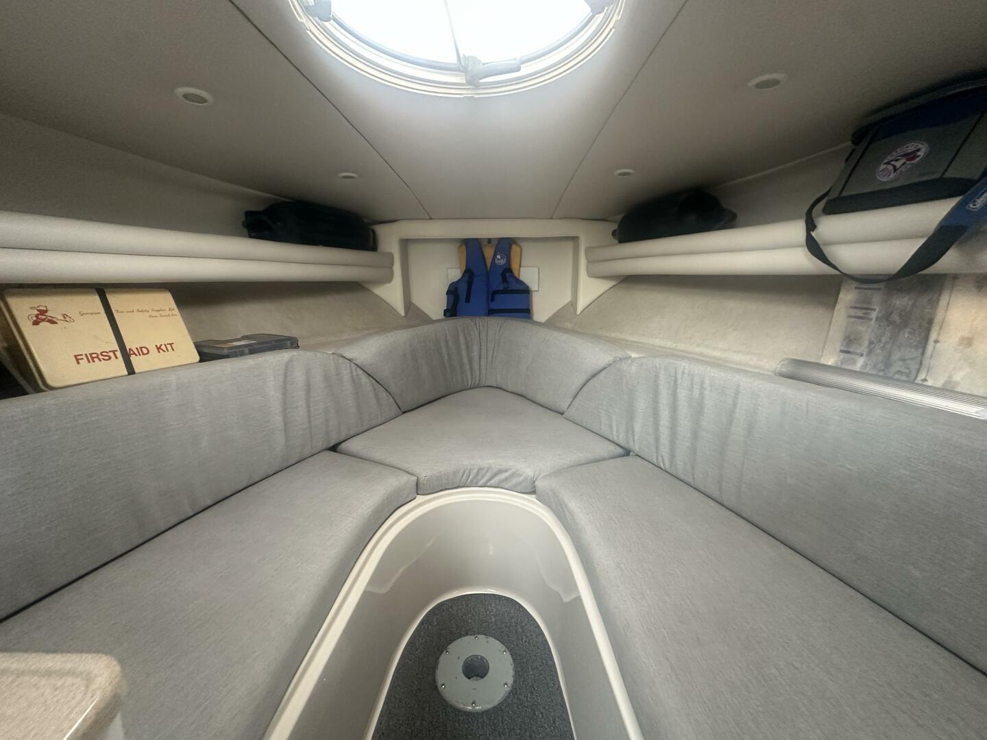 Apres Ski 26ft Four Winns Yacht For Sale