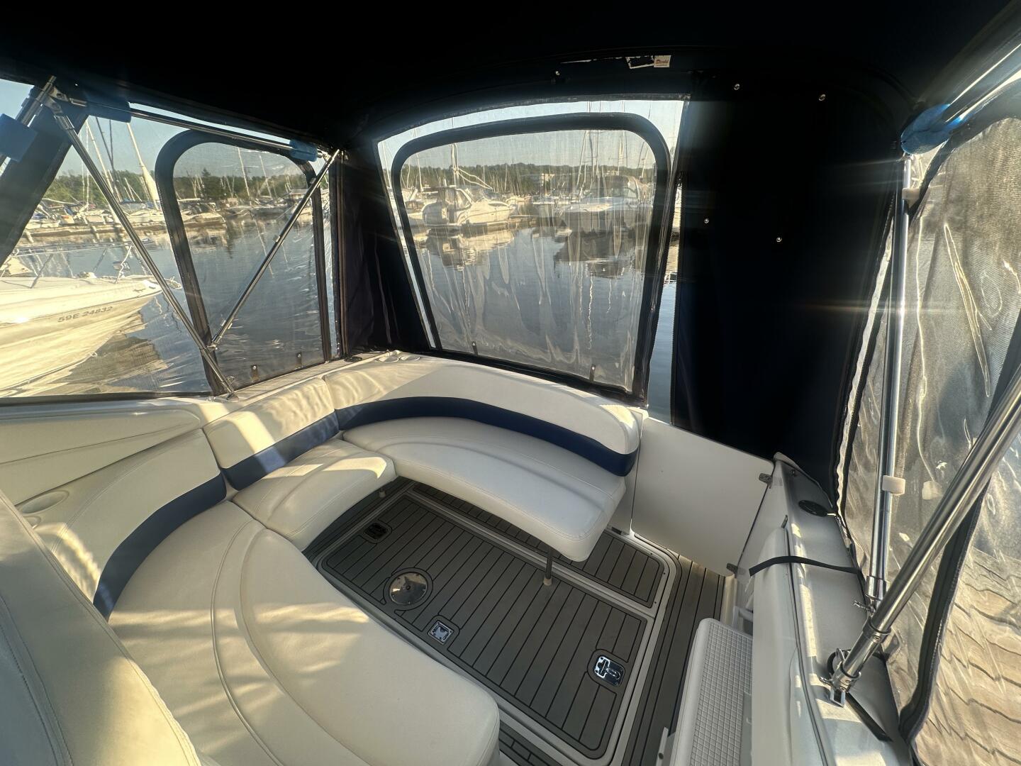 Apres Ski 26ft Four Winns Yacht For Sale