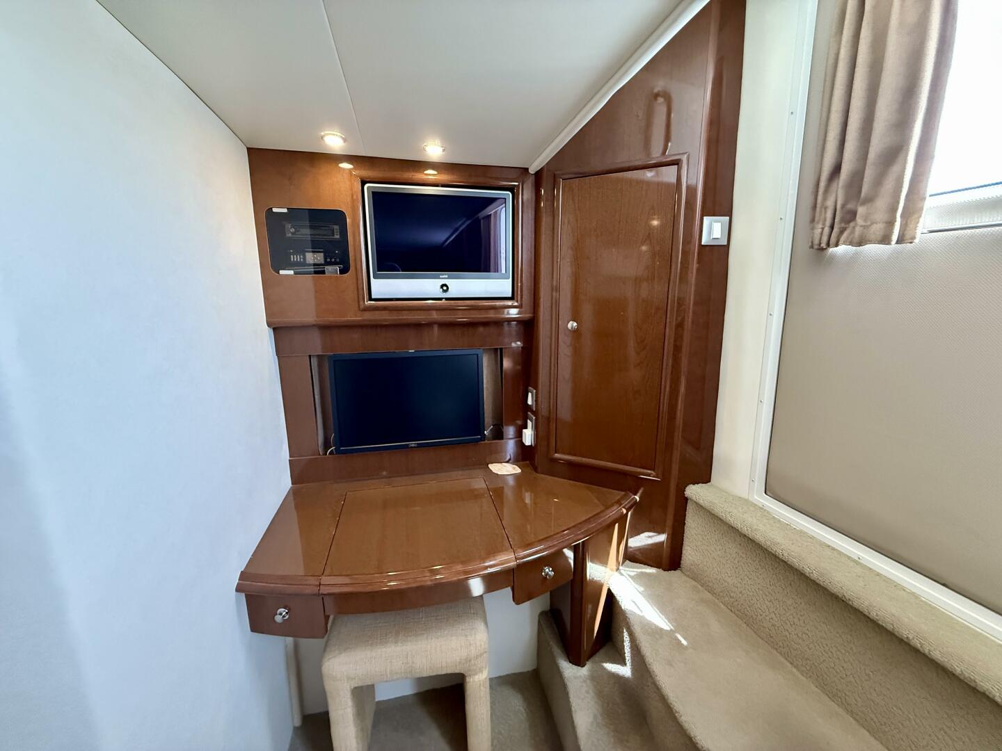EMMA 49ft Carver Yacht For Sale