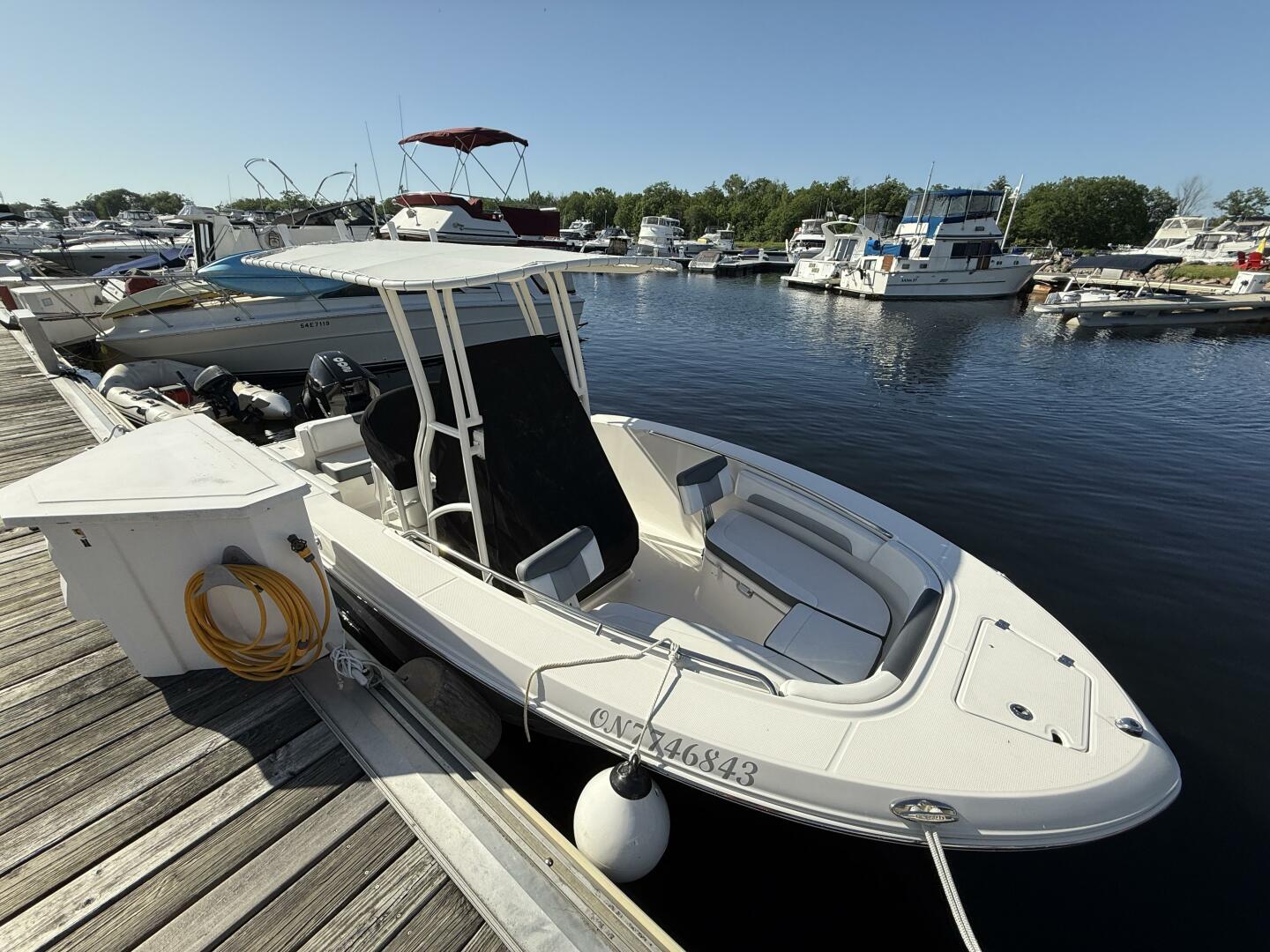 20ft Robalo Yacht For Sale
