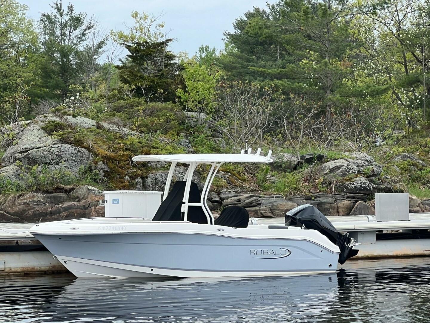 20ft Robalo Yacht For Sale