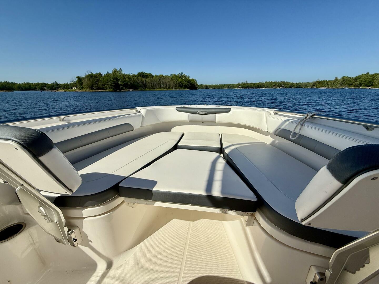 20ft Robalo Yacht For Sale