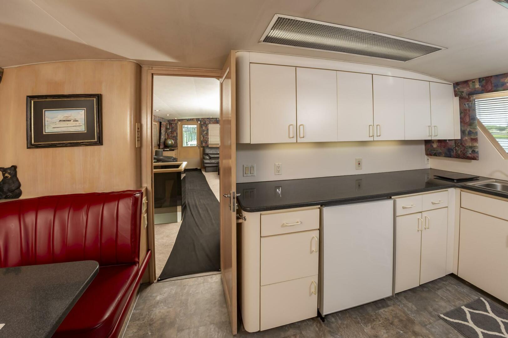Sugar Bear 70ft Hatteras Yacht For Sale