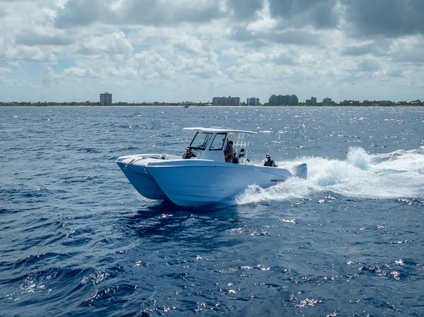 26ft Twin Vee Yacht For Sale