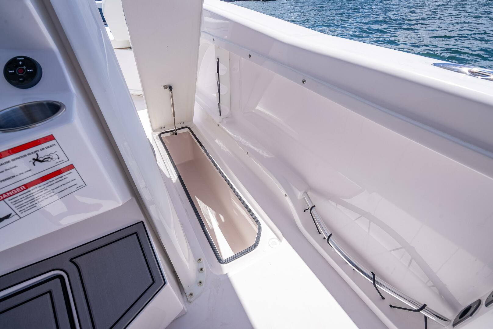 26ft Twin Vee Yacht For Sale