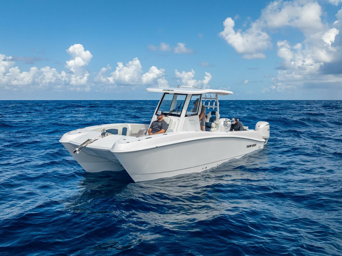 26ft Twin Vee Yacht For Sale