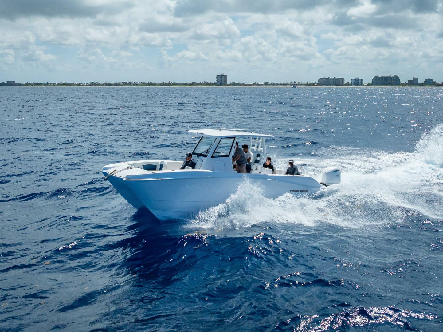 26ft Twin Vee Yacht For Sale