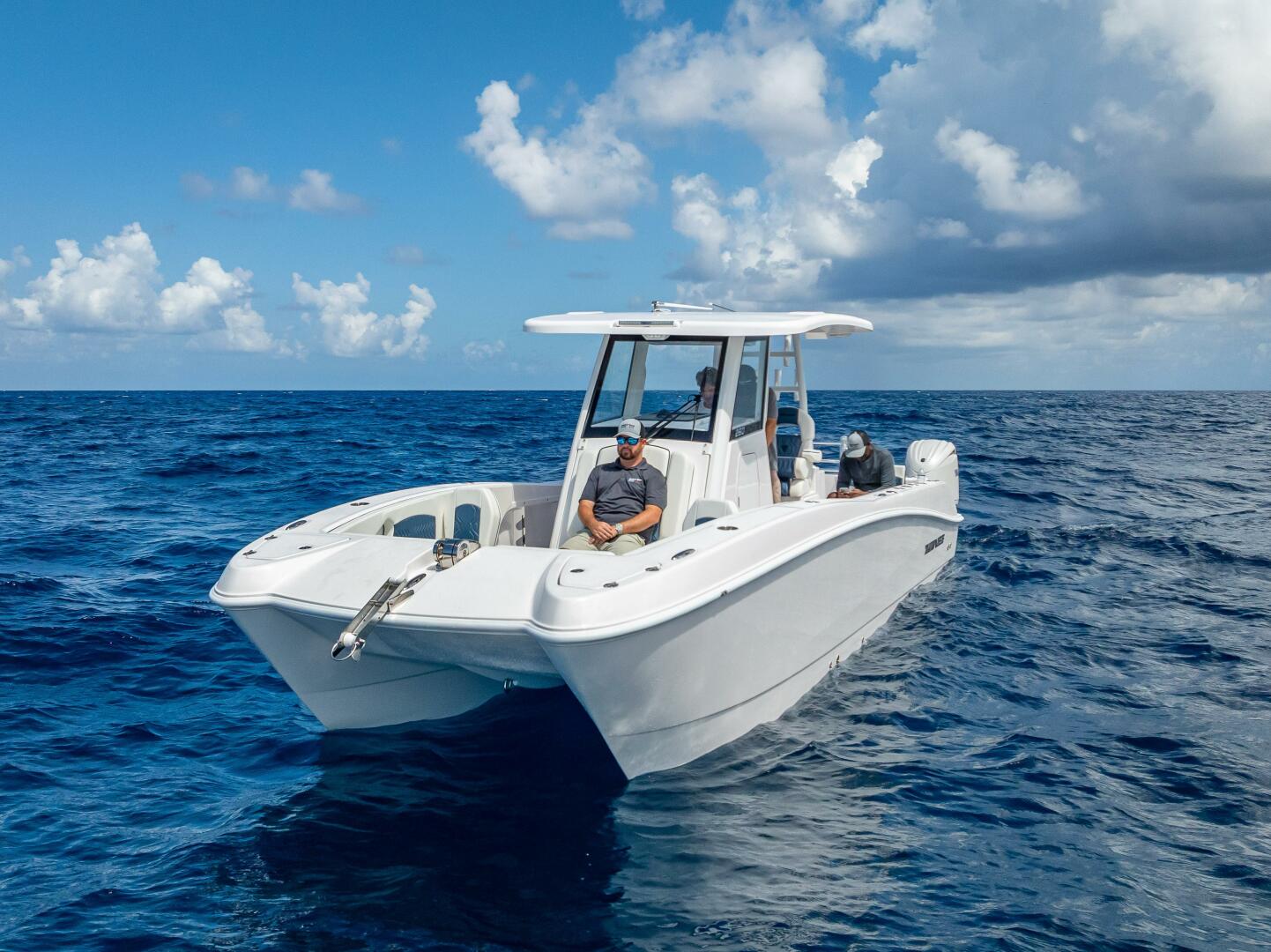 26ft Twin Vee Yacht For Sale