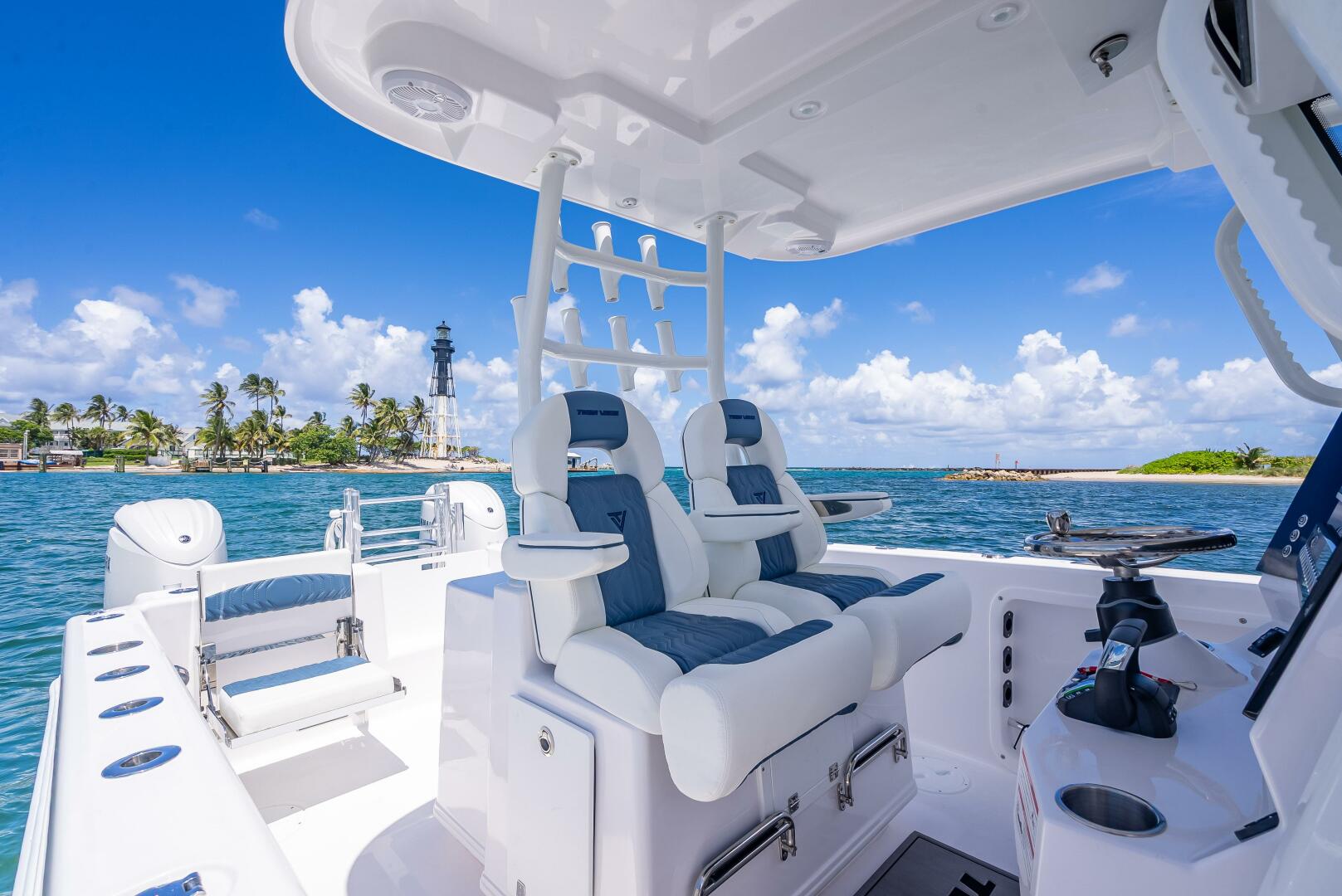 26ft Twin Vee Yacht For Sale
